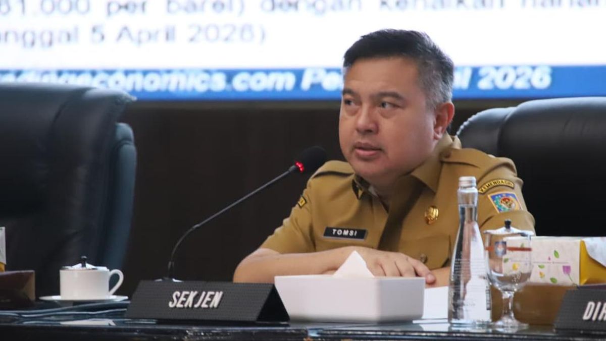 Sekjen Kemendagri Minta Pemda Turun Tangan Kendalikan Harga Komoditas