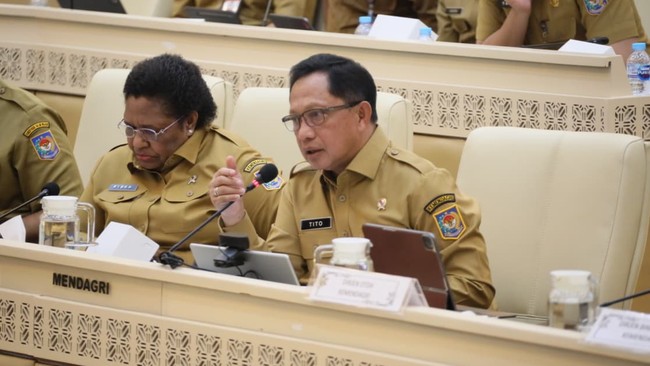 Di tengah terjadi peningkatan capaian di sejumlah indikator makro pembangunan, tata kelola tetap perlu ditingkatkan agar implementasi dana Otsus dapat optimal.