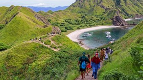 Kuota kunjungan wisatawan ke TN Komodo tahun 2026 telah habis sejak Agustus.