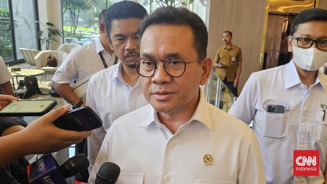 Mendag Budi Santoso berharap harga plastik bisa turun pada April ini seiring upaya mencari alternatif sumber impor bahan baku biji plastik selain Timur Tengah.