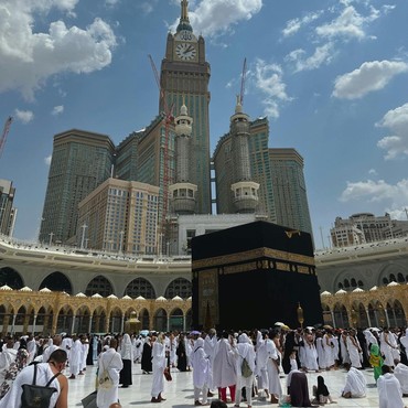 30 Pesan Pamitan Berangkat Haji Cocok untuk Status WhatsApp