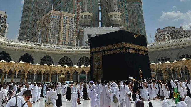 30 Pesan Pamitan Berangkat Haji Cocok untuk Status WhatsApp