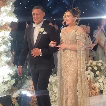 7 Penampilan Nurah Syahfirah Ibu Sambung Teuku Rassya Dampingi Sang Putra di Pelaminan