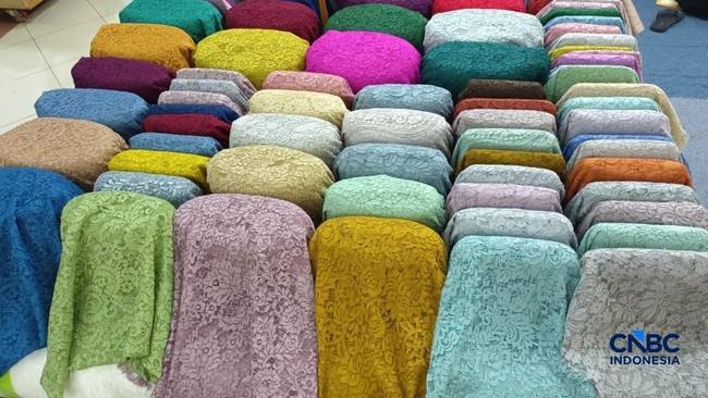 Pedagang Pasar Tanah Abang Kasih Kabar Kapan Harga Kain Resmi Naik