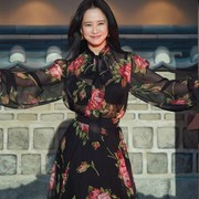 Song Ji Hyo Tunjukkan Ragam Pesona di Acara SNL Korea