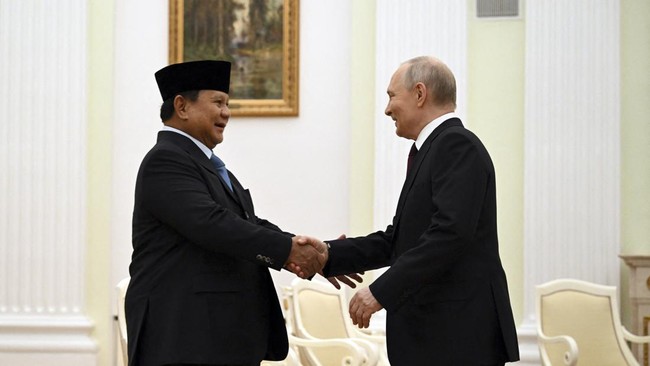 Presiden Rusia Vladimir Putin merasa senang mendengar ucapan Hari Raya Paskah dari Presiden RI Prabowo Subianto saat keduanya bertemu di Kremlin, Moskow.