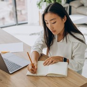 Mengapa Ada Perempuan yang Sering Merasa Bersalah saat Mengutamakan Diri Sendiri?