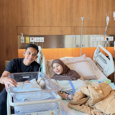 Selamat! Pesepakbola Rizky Ridho dan Istri Dikaruniai Anak Pertama
