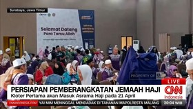 VIDEO: Kloter Pertama Calon Jemaah Haji Jatim Masuk Asrama 21 April