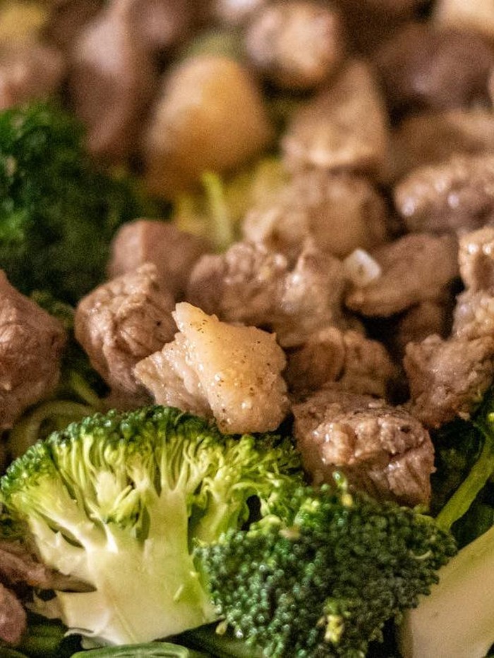 Tumis daging sapi dan brokoli