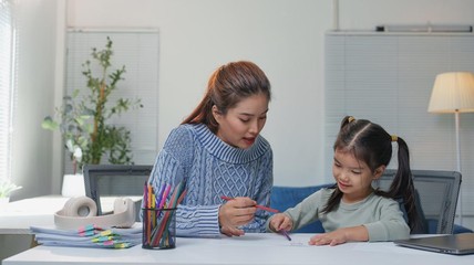 3 Kertas Gambar Ibu Kartini untuk Lomba Mewarnai Anak