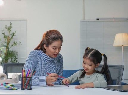 3 Kertas Gambar Ibu Kartini untuk Lomba Mewarnai Anak
