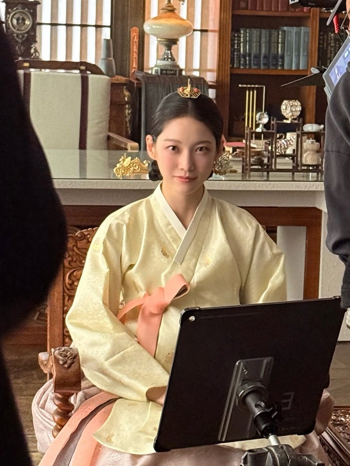 Beberapa komentar netizen Korea terkait peran Gong Seung Yeon sebagai Yoon Yi Rang ialah, 