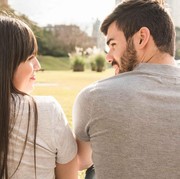 3 Cara Mengetahui Gebetan yang Diam-Diam Naksir Balik Menurut Ilmu Psikologi