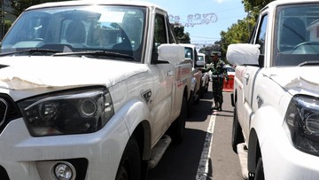 FOTO: Pikap Impor Operasional Kopdes Merah Putih Siap Dibagikan