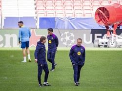 Saat Hansi Flick Protes soal Lapangan Jelang Atletico Vs Barcelona