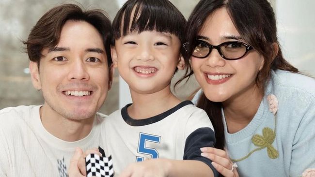 Momen Ultah Anzel Anak Audi Marissa Dan Anthony Xie, Foto Bertiga Jadi Sorotan