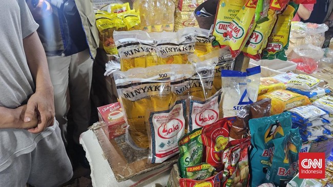 Perum Bulog memastikan ketersediaan minyak goreng Minyakita tetap aman dan tersedia di pasar-pasar tradisional.