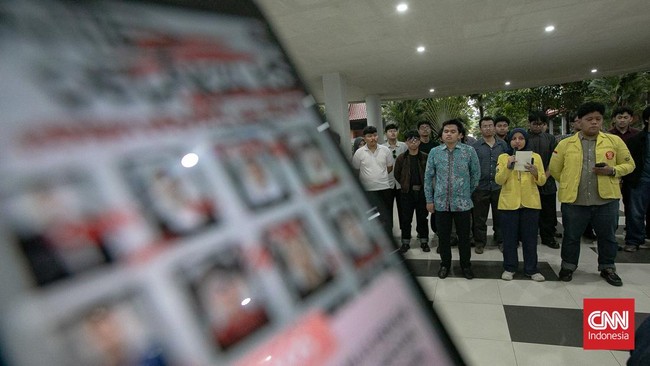 Wakil Ketua Komisi X DPR, Lalu Hadrian, mendesak UI tegas tangani kasus pelecehan seksual melibatkan 16 mahasiswa.