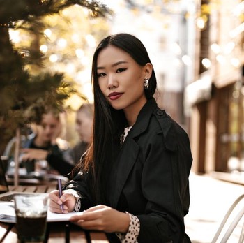 5 Cara Perempuan Menjadi Lebih Berani Mengambil Keputusan