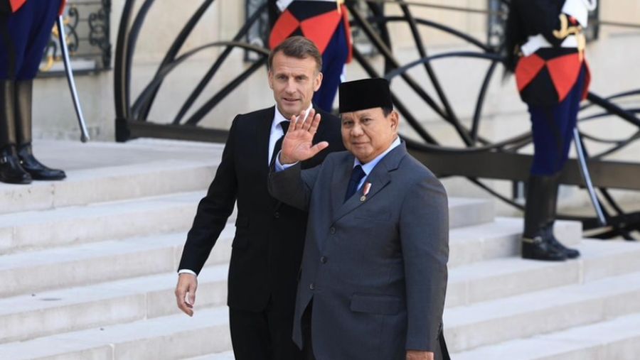 Usai merampungkan kunjungan kenegaraannya ke Rusia, Presiden melanjutkan agenda lawatan ke Prancis dan berjumpa dengan Presiden Republik Prancis, nan Mulia Emmanuel Macron. (Instagram/Presiden RepublikIndonesia)
