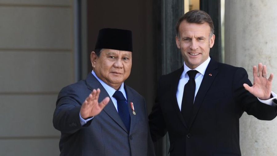 Usai merampungkan kunjungan kenegaraannya ke Rusia, Presiden melanjutkan agenda lawatan ke Prancis dan berjumpa dengan Presiden Republik Prancis, nan Mulia Emmanuel Macron. (Instagram/Presiden RepublikIndonesia)