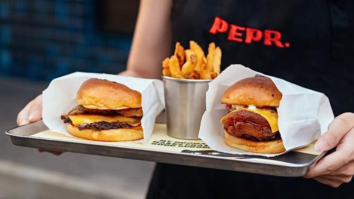 Top 5 List: Rekomendasi Tempat Makan Burger Enak di Jakarta