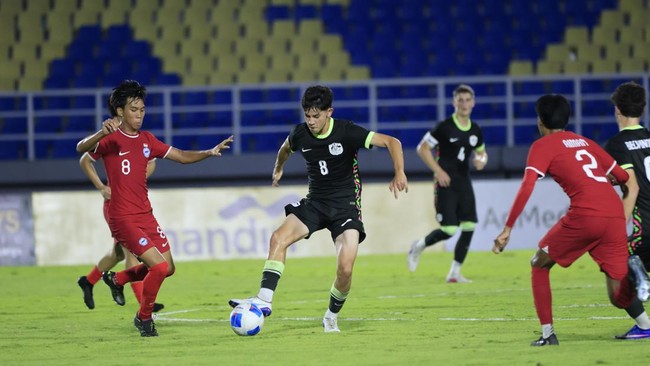 Timnas Australia U-17 seljengkal lagi lolos ke semifinal Piala AFF U-17 2026 setelah sukses meraup dua kemenangan berturut-turut di Grup C.