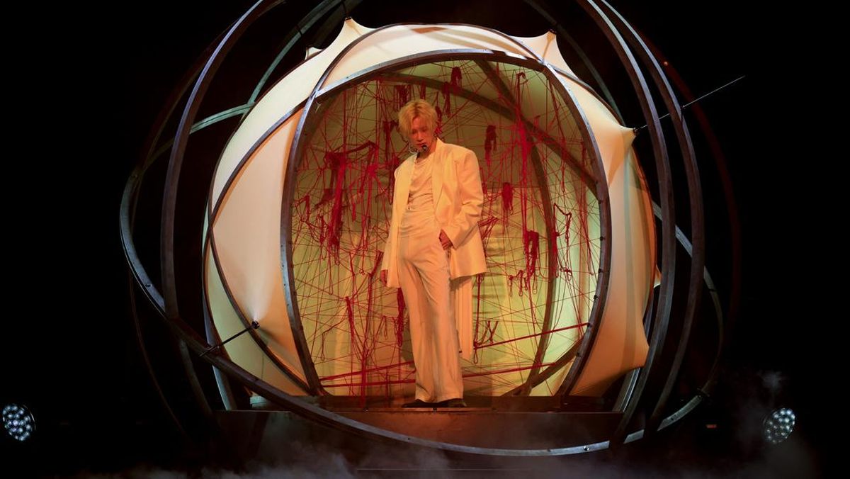 FOTO: Pesona Taemin Jadi Solois Pria K-pop Pertama Tampil di Coachella