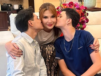 Teuku Rassya Sungkem ke Tamara, Usai Ibunda Datang sebagai Tamu Undangan di Pernikahannya