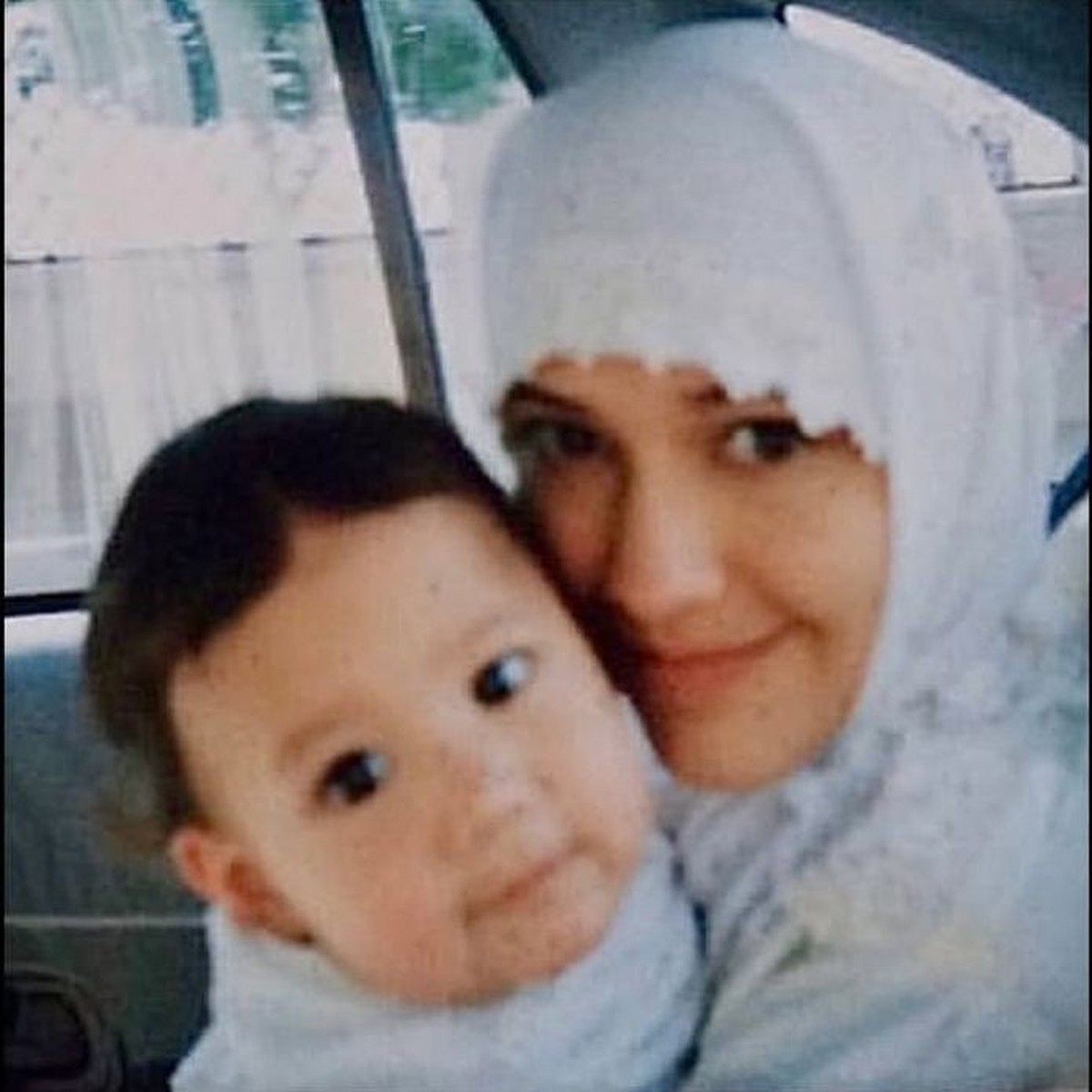 Tamara Bleszynski dan Teuku Rassya