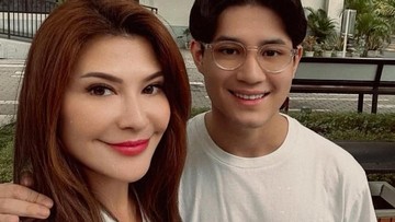 Kabar Terkini Artis dari InsertLive : Kata Ibu Tiri Teuku Rassya Usai Dituding Bikin Tamara Bleszynski Absen di Akad Nikah