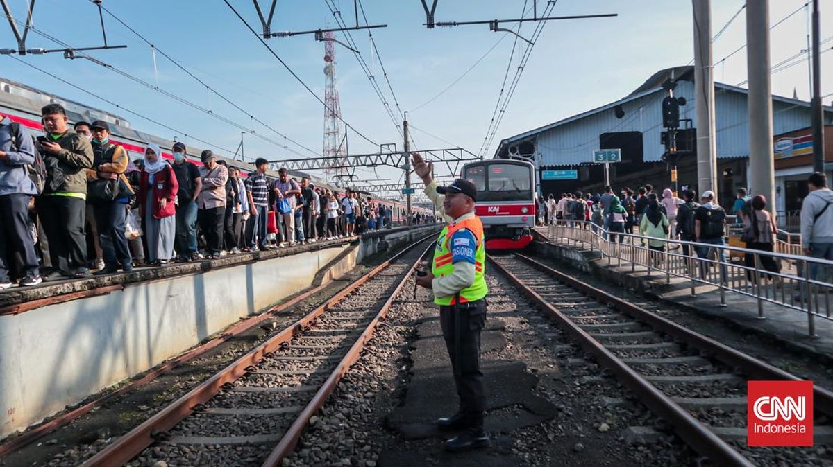Foto: Penutupan Sementara 3 Peron Stasiun Bogor