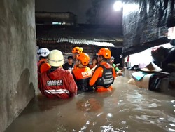 Hujan Deras Guyur Solo, Ratusan Rumah di 8 Kelurahan Kebanjiran
