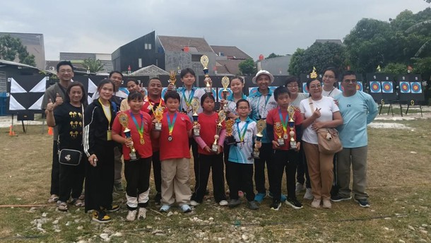 Atlet Cilik BPK PENABUR Jakarta Kembali Borong Puluhan Medali di Kompetisi Panahan
