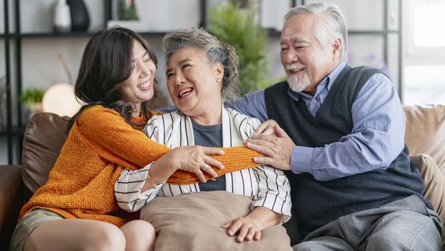 70 Ucapan Happy Anniversary Untuk Orang Tua, Penuh Doa Dan Makna
