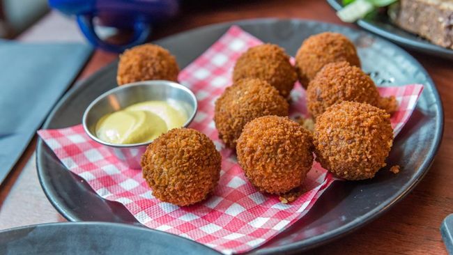 3 Resep Bitterballen Renyah Di Luar Dan Lumer Di Dalam, Bikin Nagih!