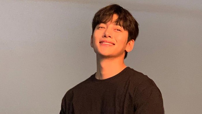 Tuai Sorotan, Aktor Korea Ji Chang Wook Bantu Pembangunan PAUD di Kupang