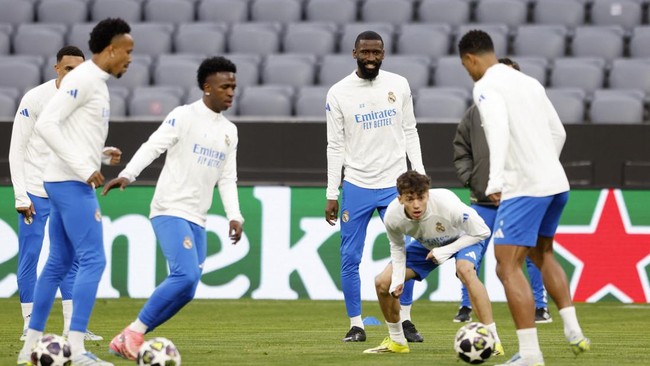 Berikut prediksi duel Bayern Munchen vs Real Madrid dalam leg kedua babak perempat final Liga Champions di Allianz Arena, Kamis (16/4) dini hari WIB.