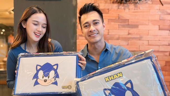 Kebersamaan Eza Gionino dan Meiza Aulia di Ulang Tahun Anak