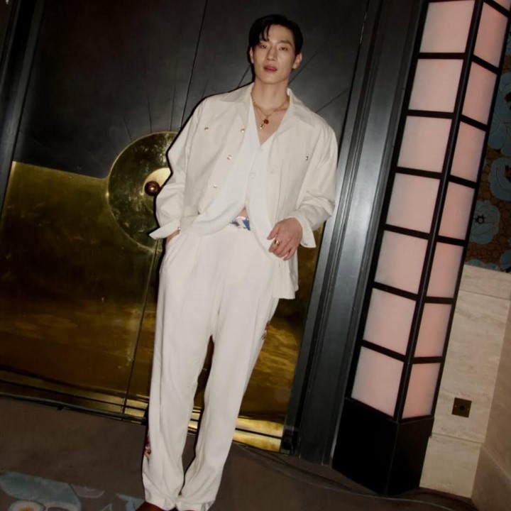 <p>Noh Sang Hyun adalah pria kelahiran 19 Juli 1990. Tak banyak yang tahu, Noh Sang Hyun memulai kariernya sebagai model sebelum terjun ke dunia akting. Pria yang juga dikenal dengan nama Steve Sanghyun Noh ini sudah aktif menjadi model sejak tahun 2010. (Foto: Instagram @steveshnoh)</p>