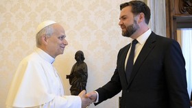 Wapres AS JD Vance Dikte Paus Leo XIV: Hati-hati Bicara Teologi