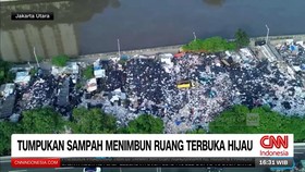 VIDEO: Sampah Menumpuk & Lapak Liar Menjamur, Warga Jakarta Resah