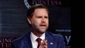 JD Vance Bela Trump: Paus Leo Harus Hati-hati Saat Bicara Teologi