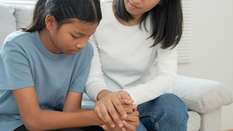 9 Sinyal Anak Dewasa yang Mulai Tidak Nyaman dengan Orang Tua