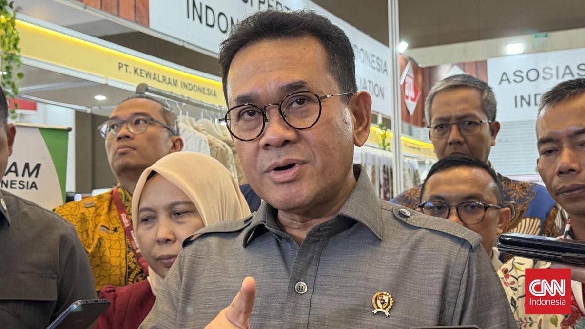 Mendag Pastikan Het Minyak Goreng Ditahan Meski Plastik Kian Mahal