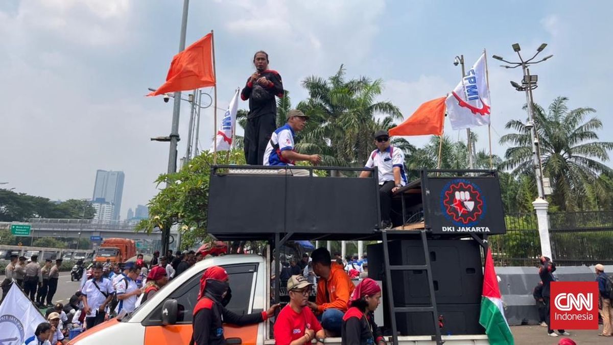 6.000 Buruh Jatim Bawa 21 Tuntutan ke Gubernur, Rumah Murah hingga UMK