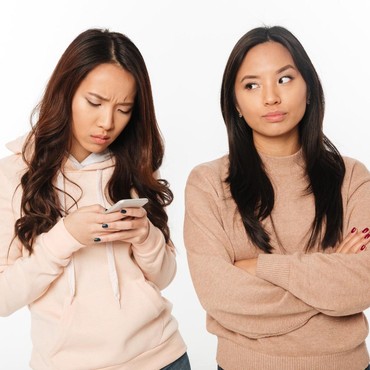 Hati-hati! Ini 9 Tanda Orang Iri dengan Kesuksesanmu