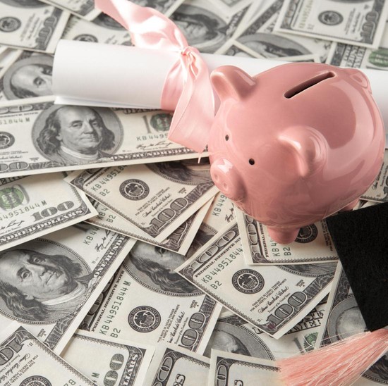 Cuma Kerja 10 Jam per Minggu, Perempuan Ini Sukses Raup Cuan Ratusan Juta per Bulan! Ini Kisahnya