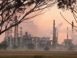 Dunia Hari Ini: Kilang Minyak di Australia yang Memproduksi Solar Terbakar